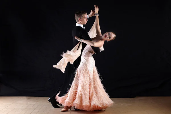 Mastering the Art of Leading and Following in Ballroom Dance