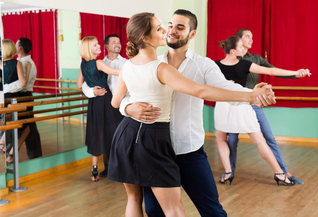 Different types of Ballroom Dance Programmes offered by Dance Studios Dubai