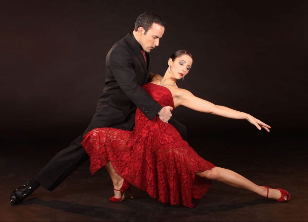 What to Expect in Your First Tango Class in Dubai