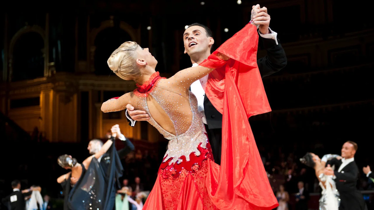 Argentine Tango vs. Ballroom Tango:  Which One Should You Learn in Dubai?