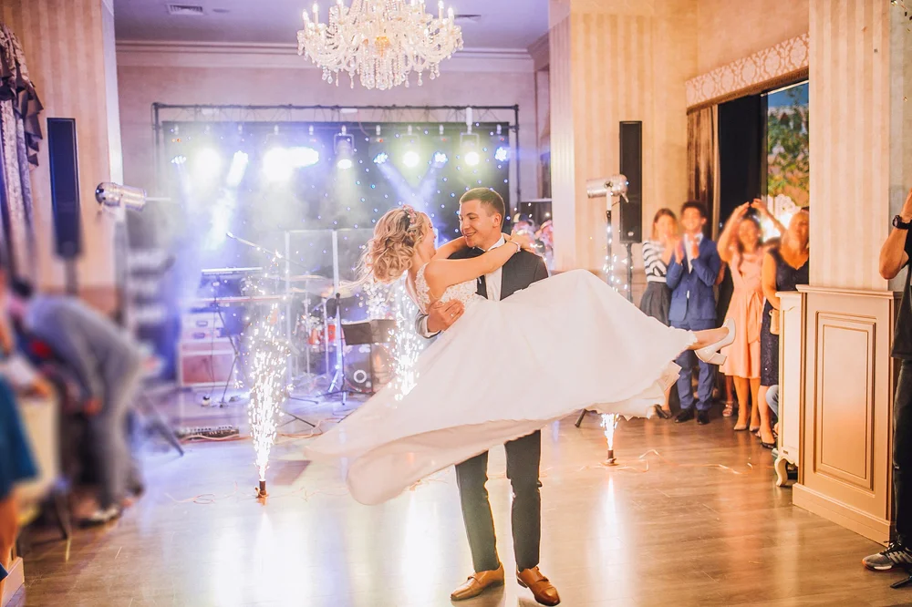 How Wedding Dance Classes in Dubai Help Couples Feel Confident on Their Big Day